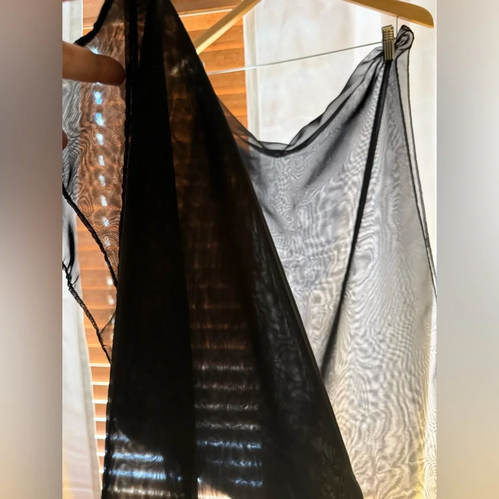 Chic Sheer Black Wrap - Picture 3 of 12